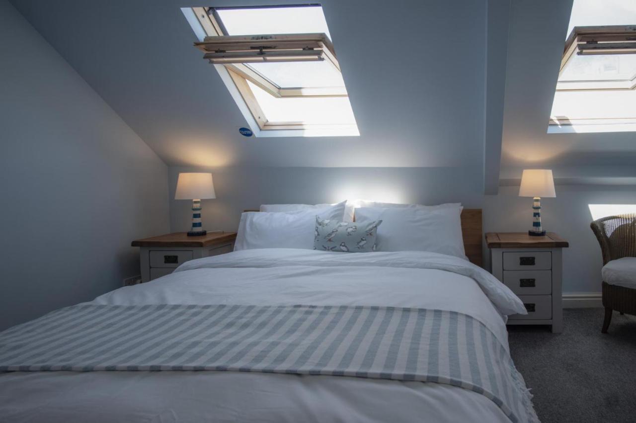 The Nest - 1 Bedroom Apartment - Tenby Bagian luar foto